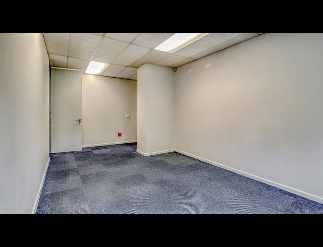 346M² BUSINESS CENTRE TO LET IN BRYANSTON
